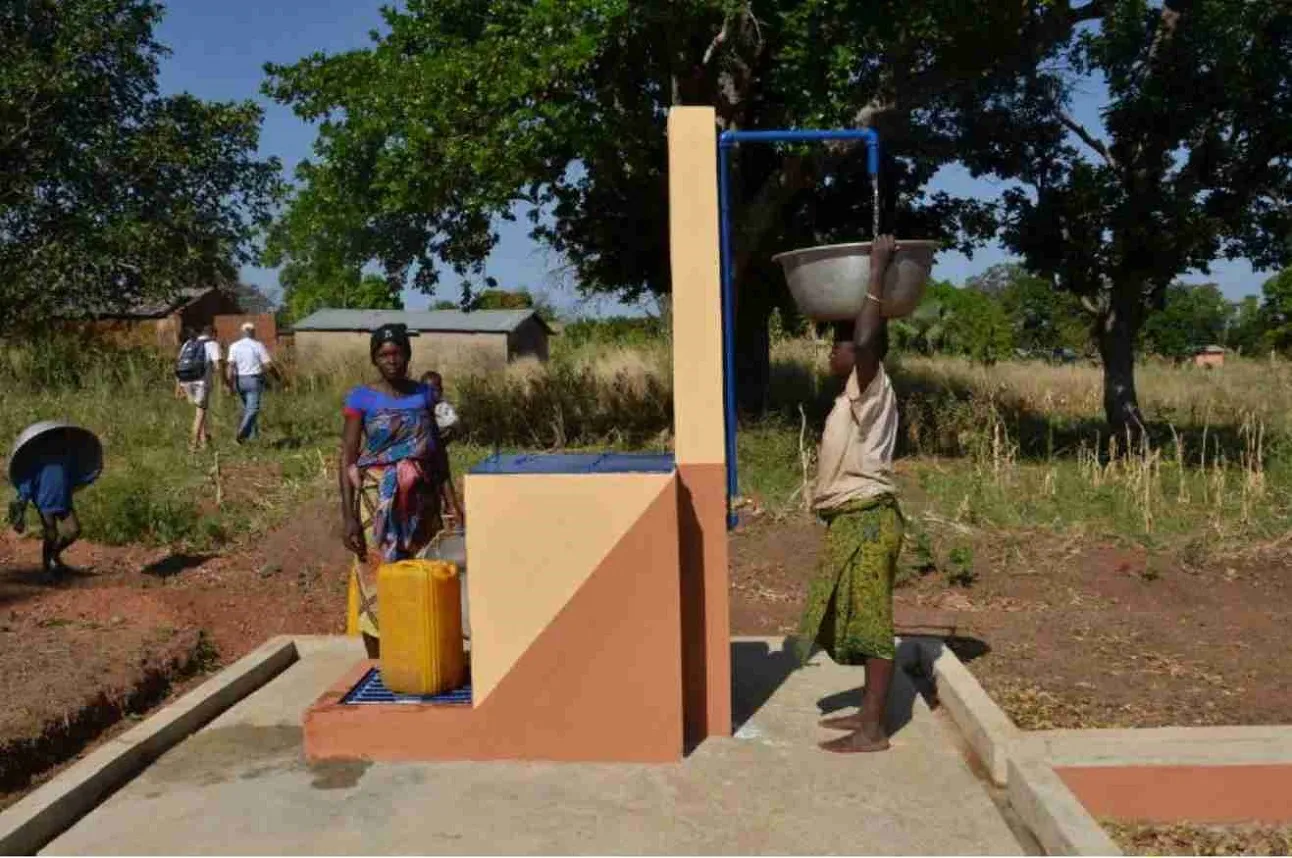 Bénin : 2 systèmes d’eau potable multi-villages mis en service à Kalalé ...
